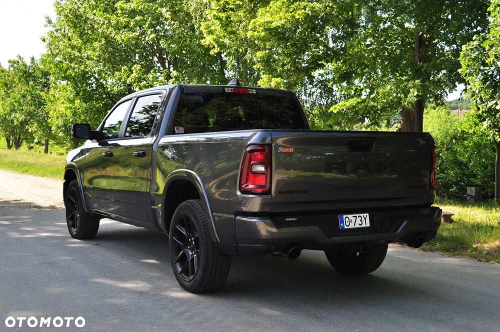 RAM 1500 Laramie Night Premium - 6