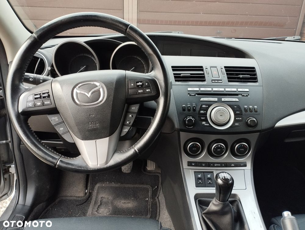 Mazda 3 - 5