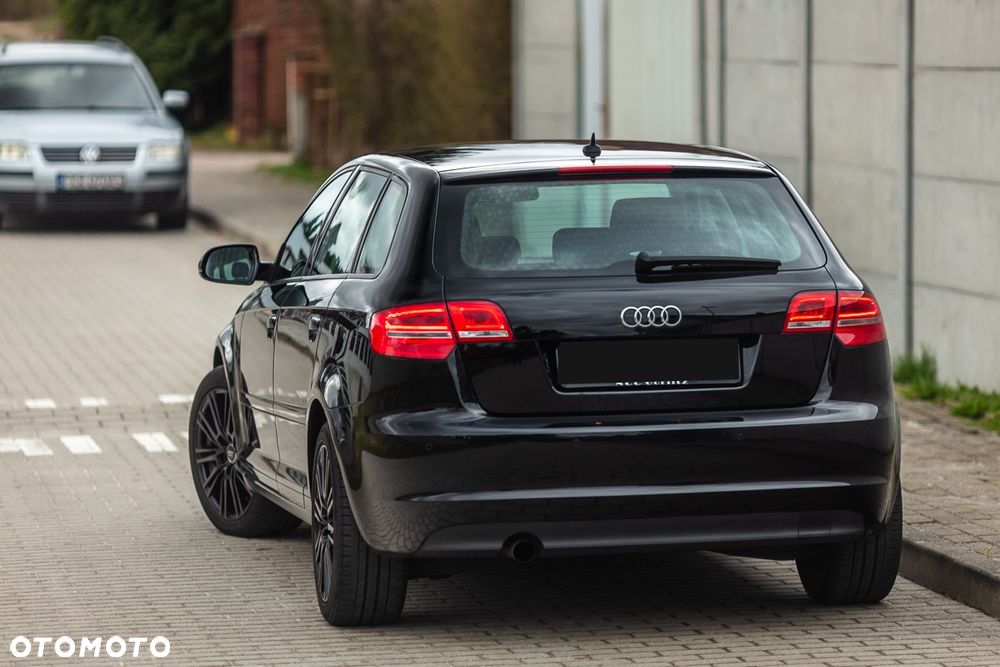 Audi A3 Sportback 2.0 TDI Ambiente - 10