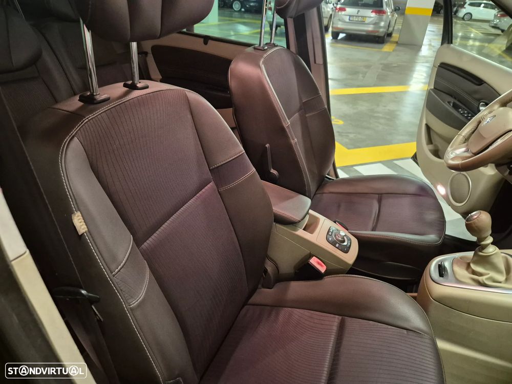 Renault Grand Scénic 1.5 dCi Luxe 7L - 36