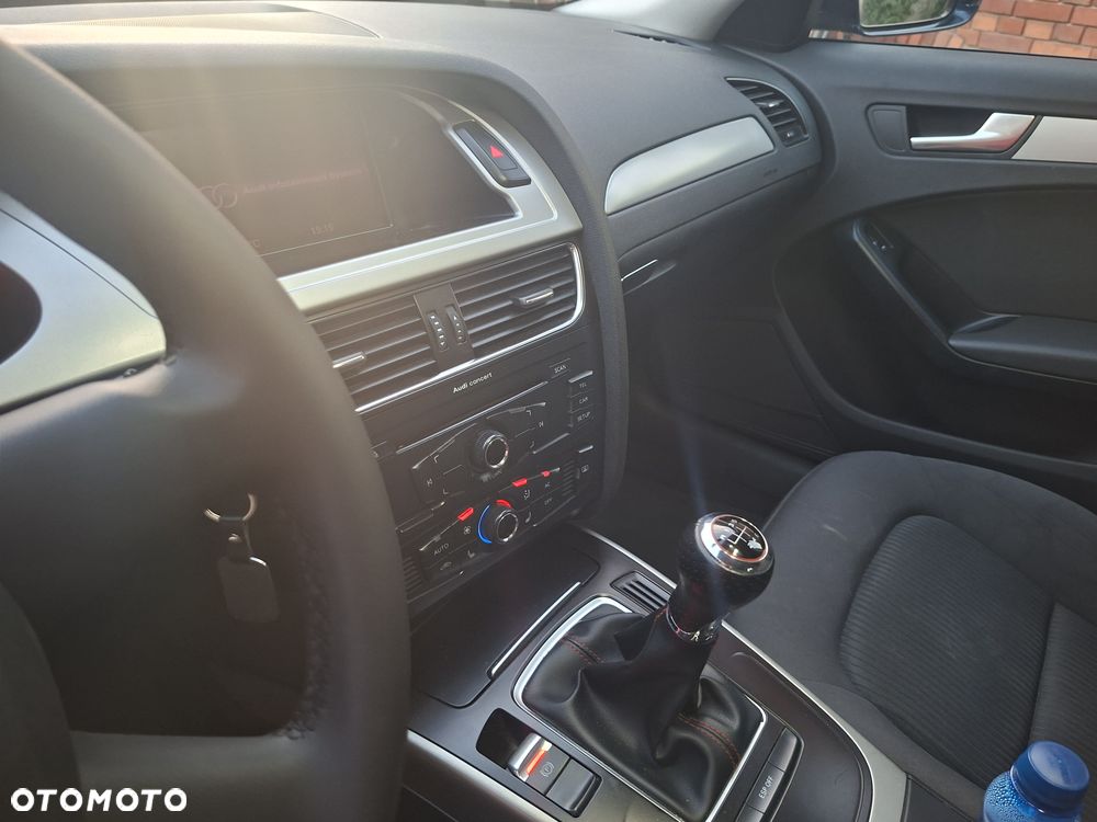 Audi A4 Limousine - 9