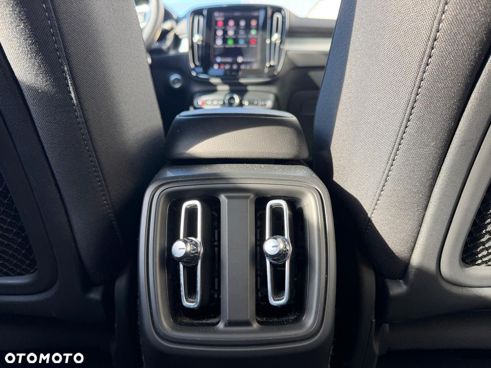 Volvo XC 40 - 35