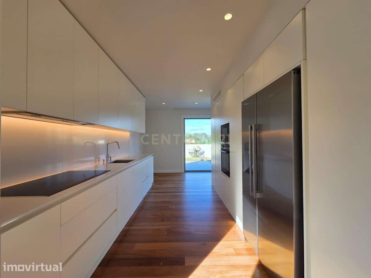 MORADIA NOVA T4 | TERRENO | GARAGEM PARA 4 CARROS | PENAFIEL - Grande imagem: 4/28