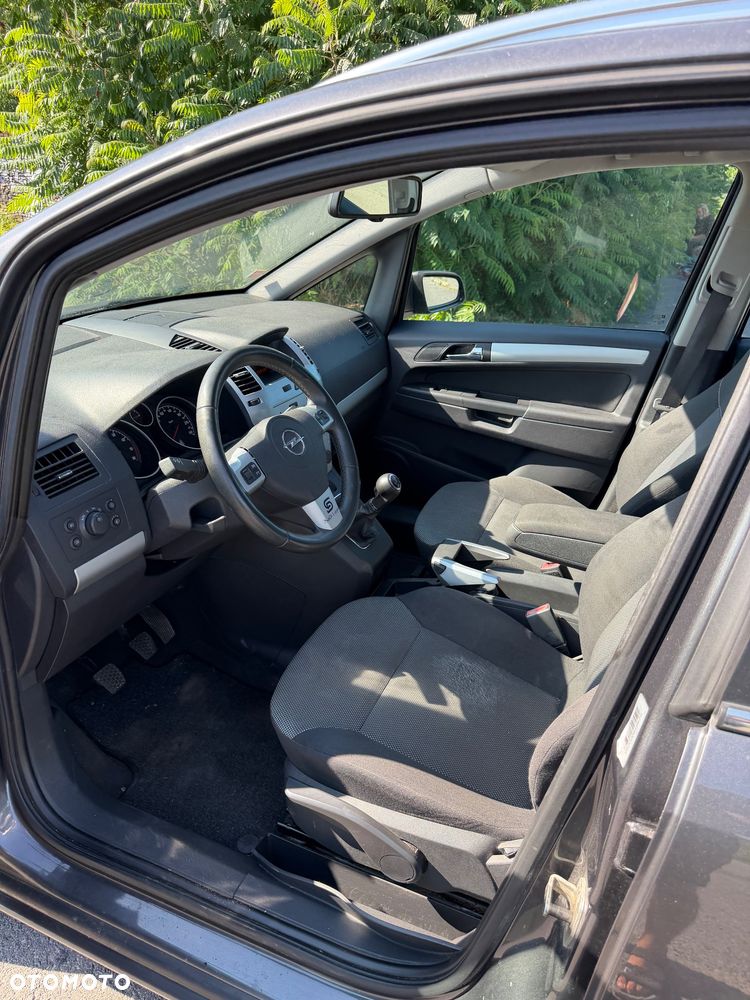 Opel Zafira 1.8 Family Plus - 24