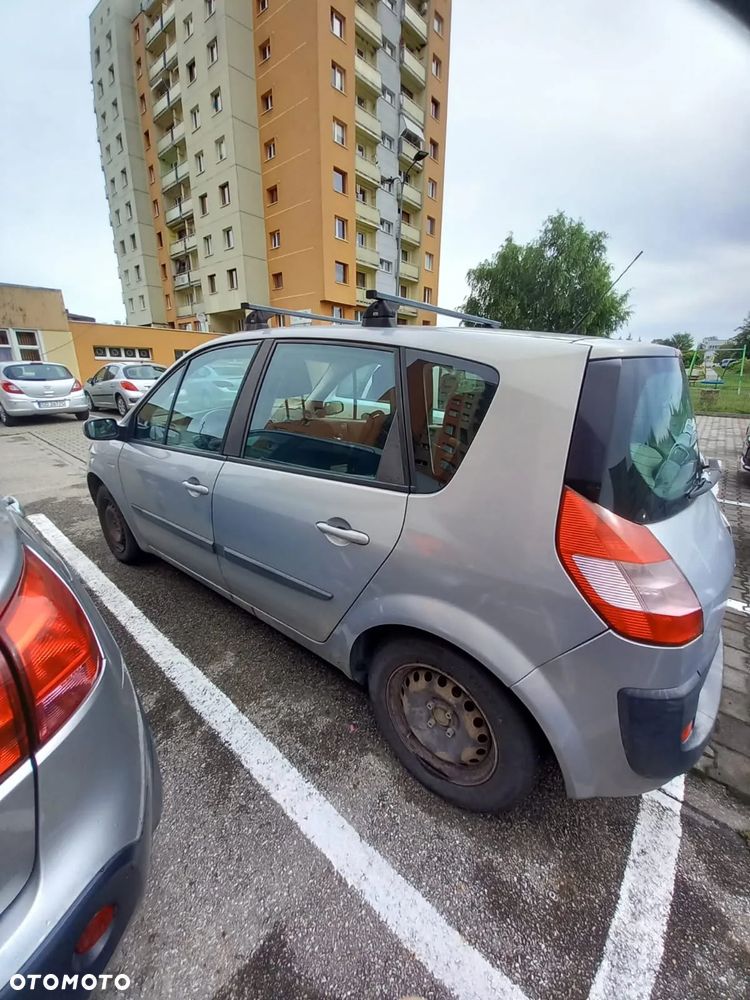 Renault Scenic - 1