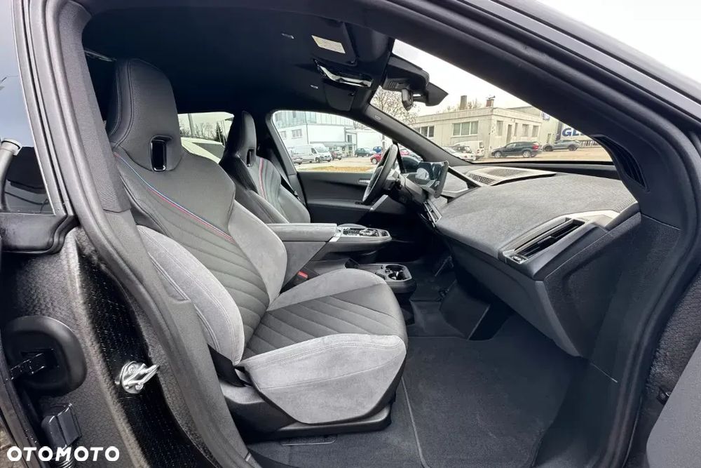 BMW iX xDrive45 100.6kWh - 21