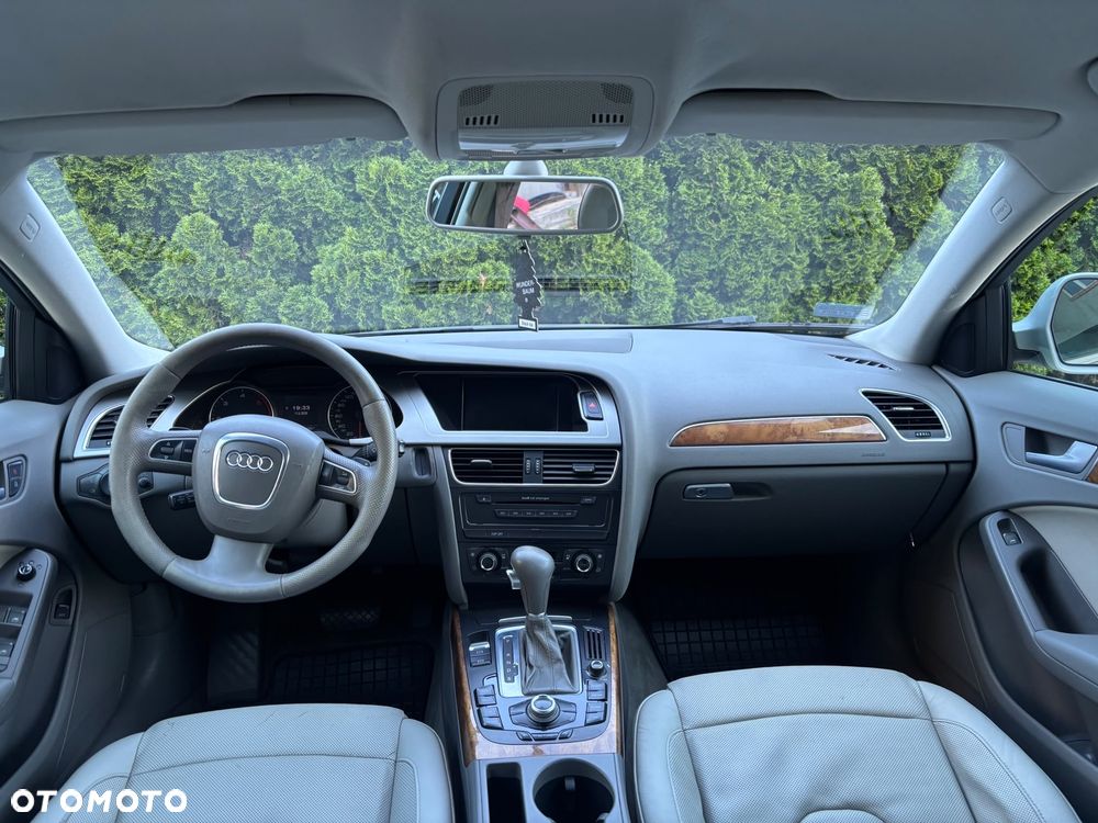 Audi A4 Limousine - 5