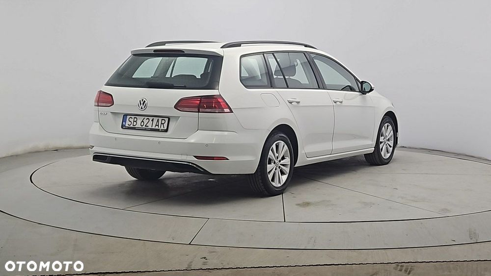 Volkswagen Golf - 5