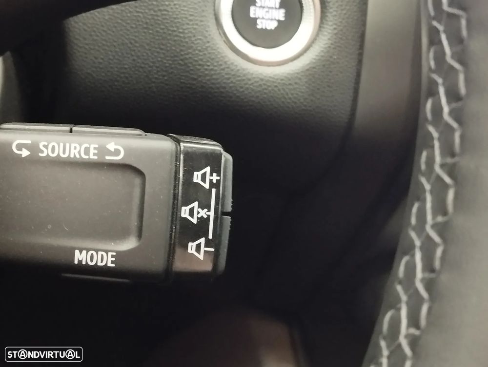 Renault Captur 1.0 TCe Techno Bi-Fuel - 27