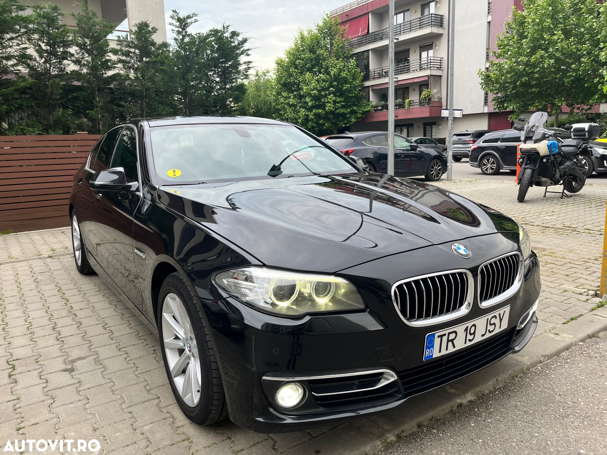 BMW Seria 5 520d - 8