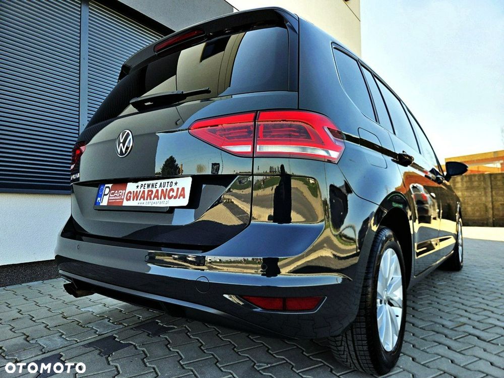 Volkswagen Touran - 24