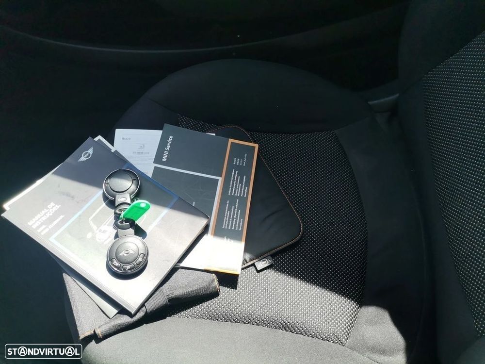 MINI 3 Portas One D - 10