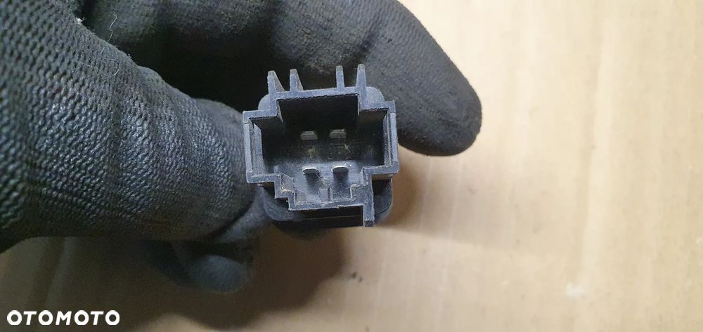 Przełącznik włącznik alarmu Audi A6 C5 4B0962109A - 3