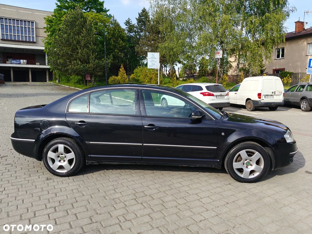 Skoda Superb 1,9 TDI Exclusive - 4