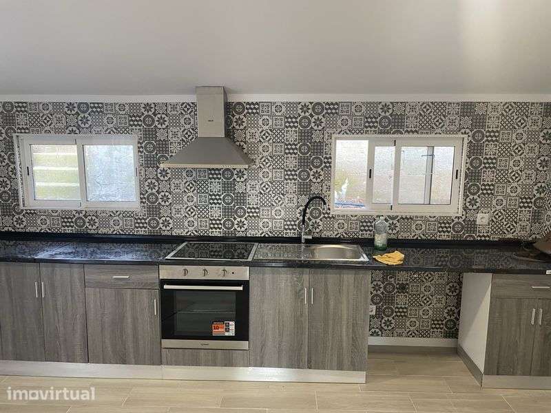 Moradia T3+T1 rendimento 1200€ mes - Grande imagem: 2/8