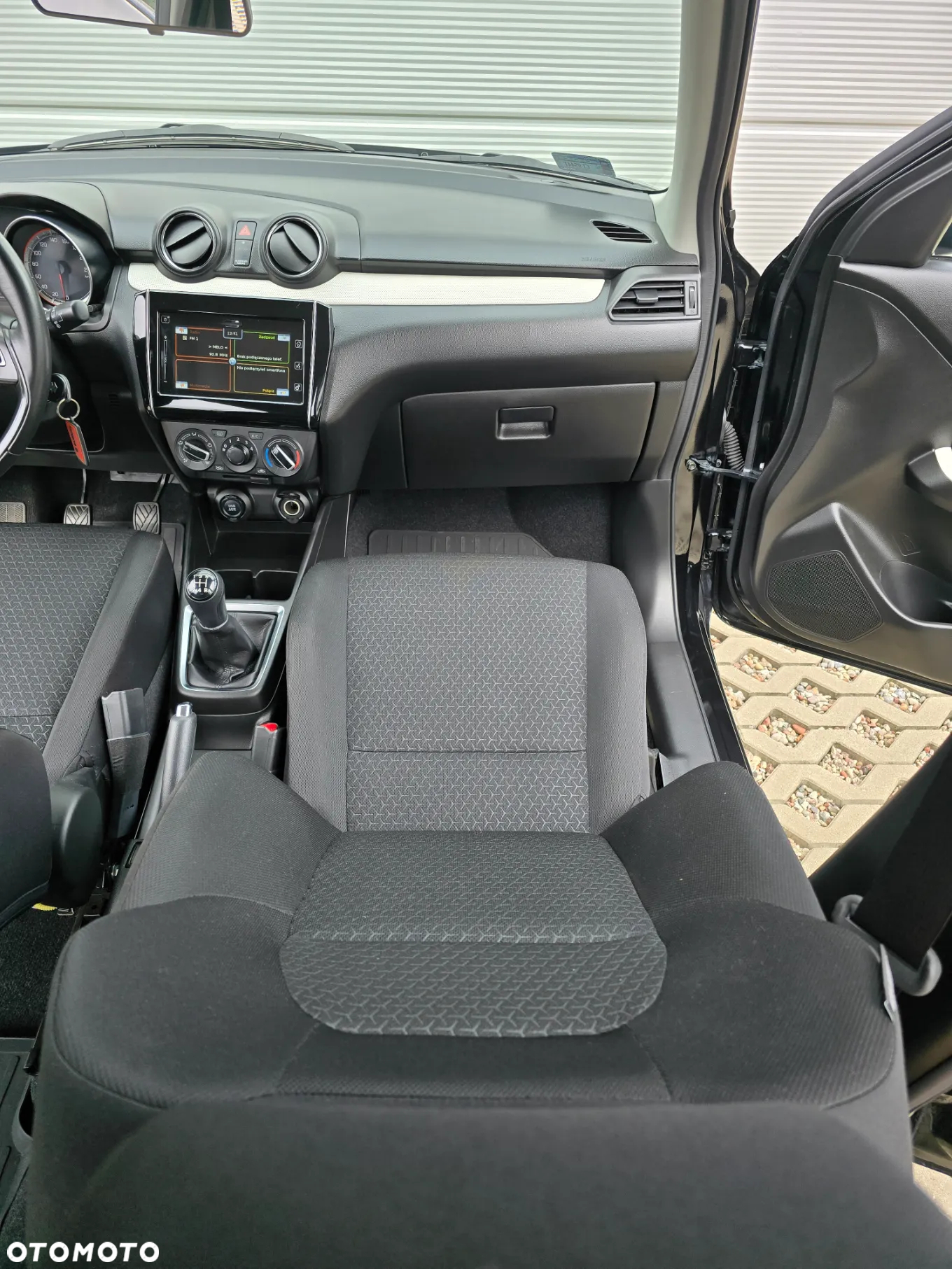 Suzuki Swift 1.2 Premium Plus - 24