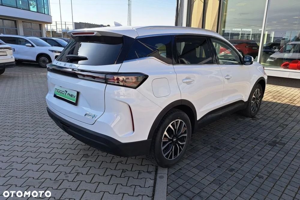 Chery Tiggo 7 1.5 T-GDI Super Hybrid Comfort DHT - 8