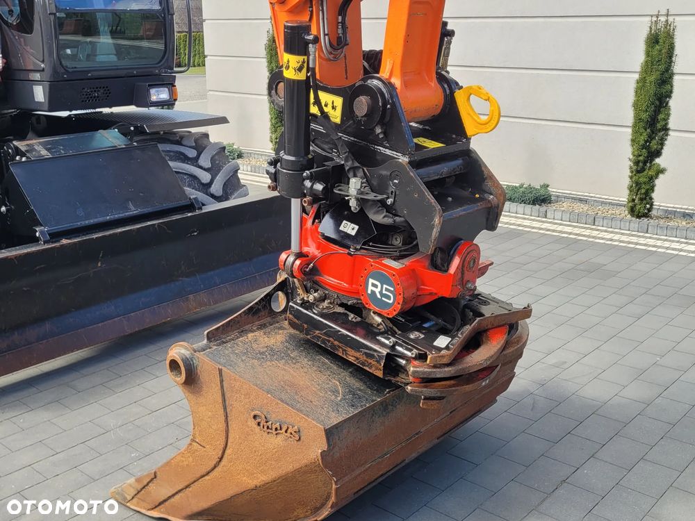 Hitachi ZX 140W / ROTOTILT ze szczypcami / system GPS 3D LEICA / - 13