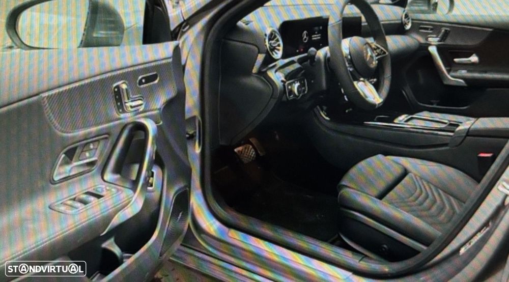 Mercedes-Benz A 250 e - 4