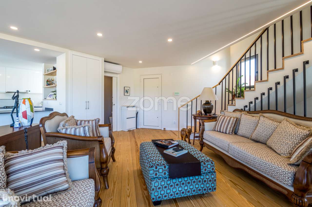 Moradia T4 com Piscina e Jardim no Zambujeiro – Alcabideche - Grande imagem: 4/40