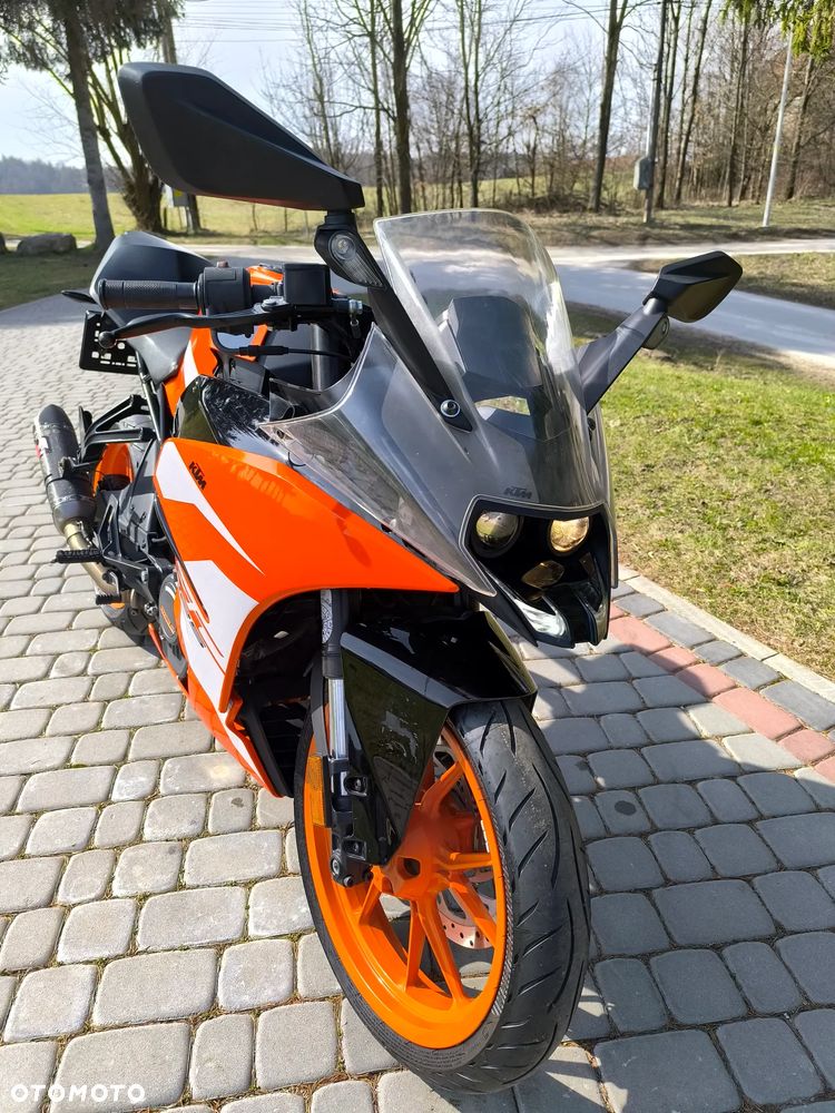 KTM RC 125 - 12