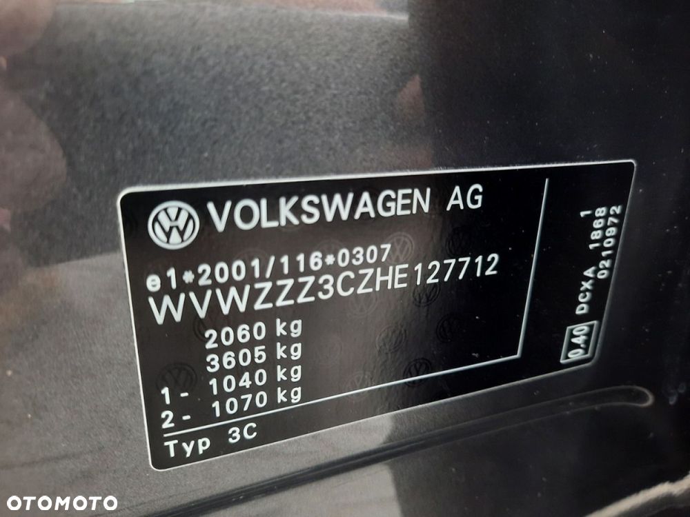 Volkswagen Passat - 37