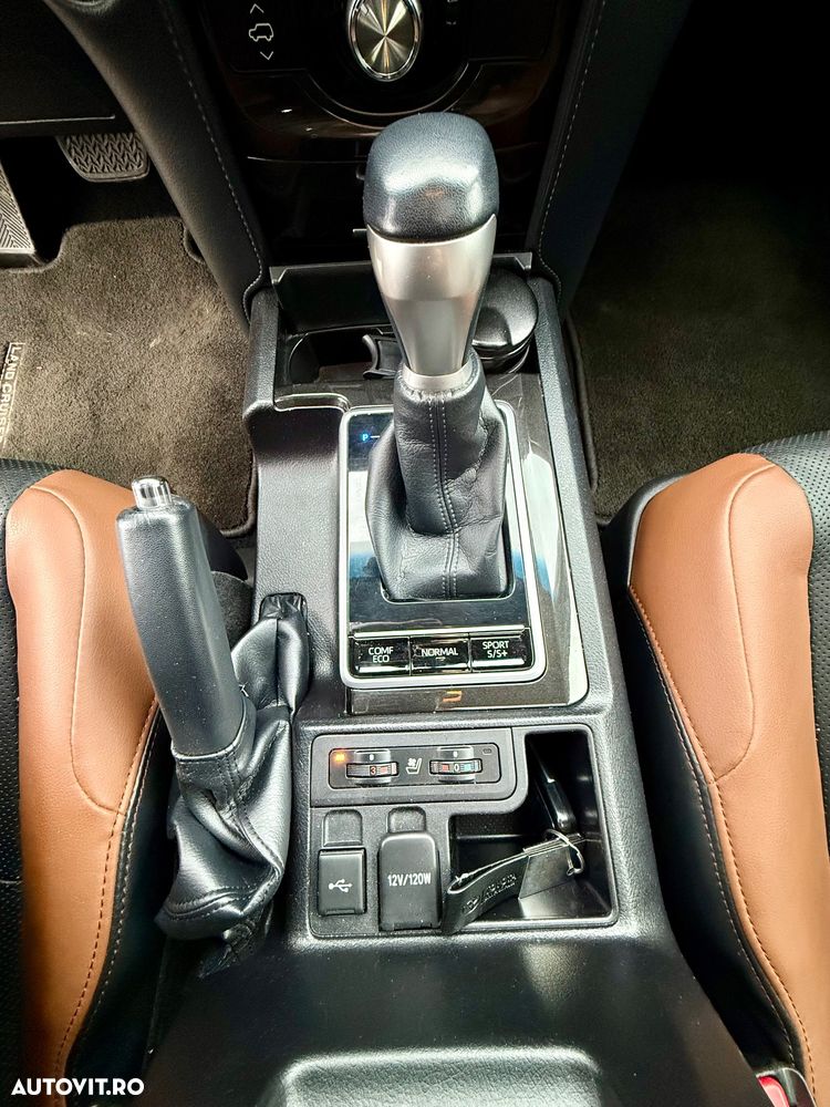 Toyota Land Cruiser 2.8l D-4D 204 CP A/T Luxury Black Matte Edition - 18