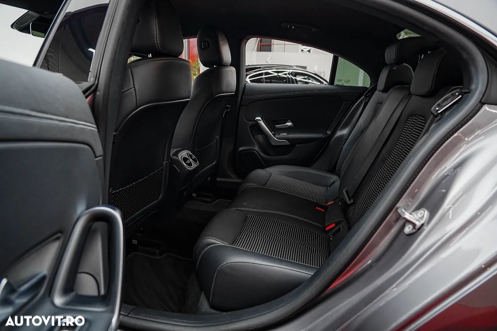 Mercedes-Benz CLA 180 7G-DCT Progressive - 10