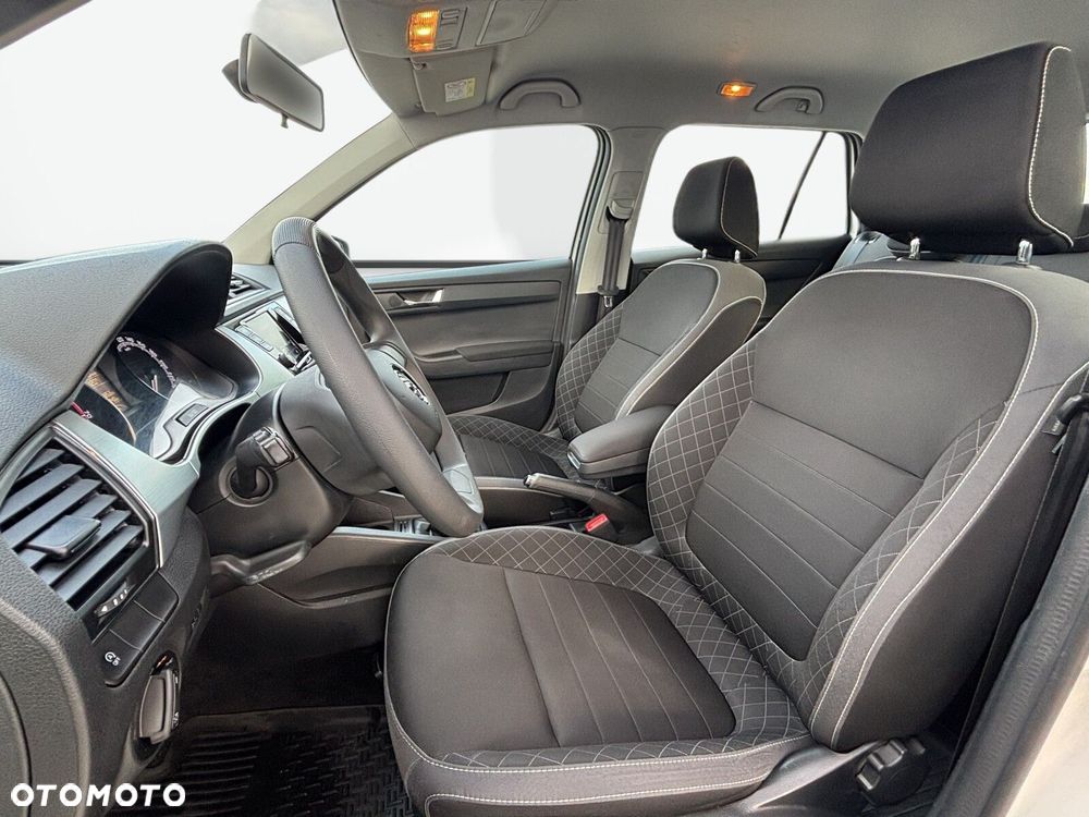 Skoda Fabia - 10