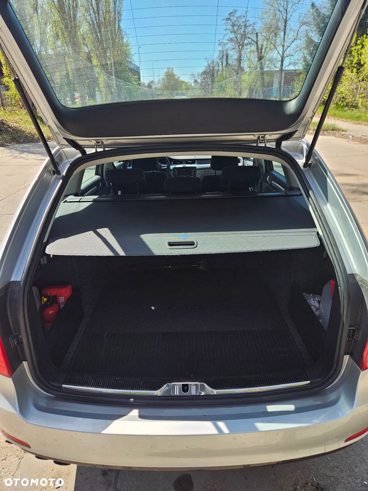Skoda Superb 2.0 TDI Ambition DSG - 6
