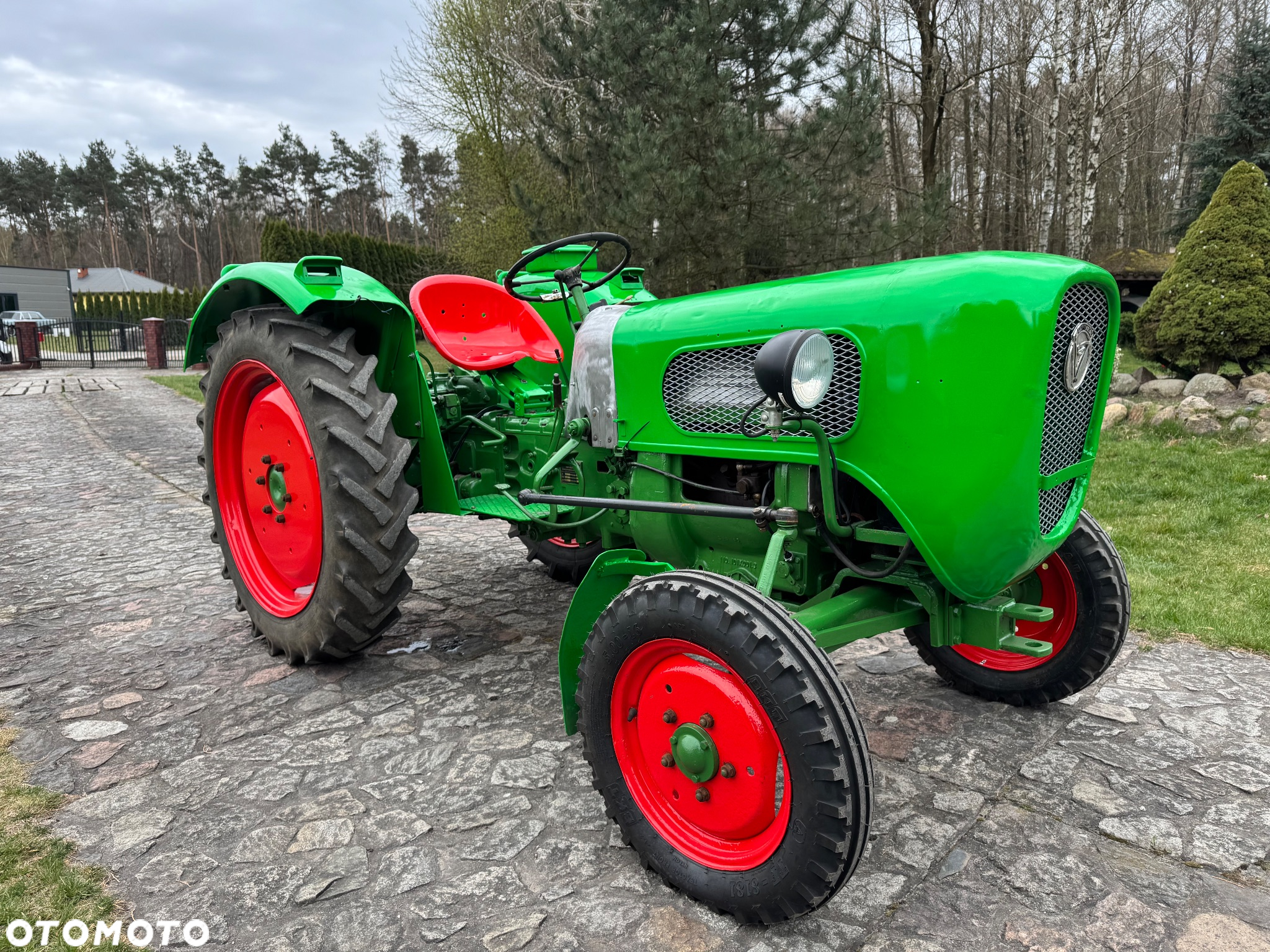 Deutz-Fahr Fahr Güldner A3K Burgund D133 - 8