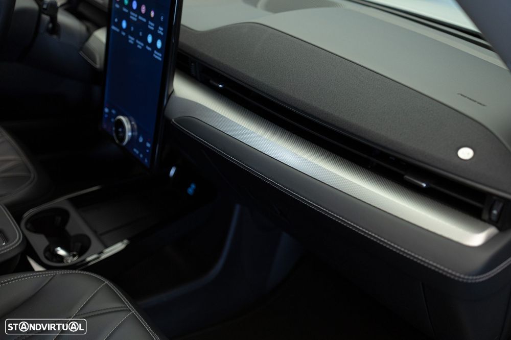 Ford Mustang Mach-E 75.7 kWh Premium AWD - 33