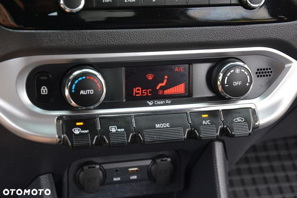 Kia Rio 1.2 XL Business Line - 22