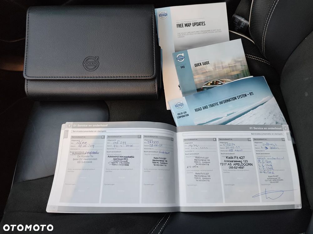 Volvo V40 D2 R Design - 29