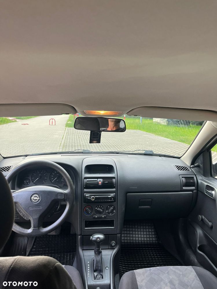 Opel Astra - 8