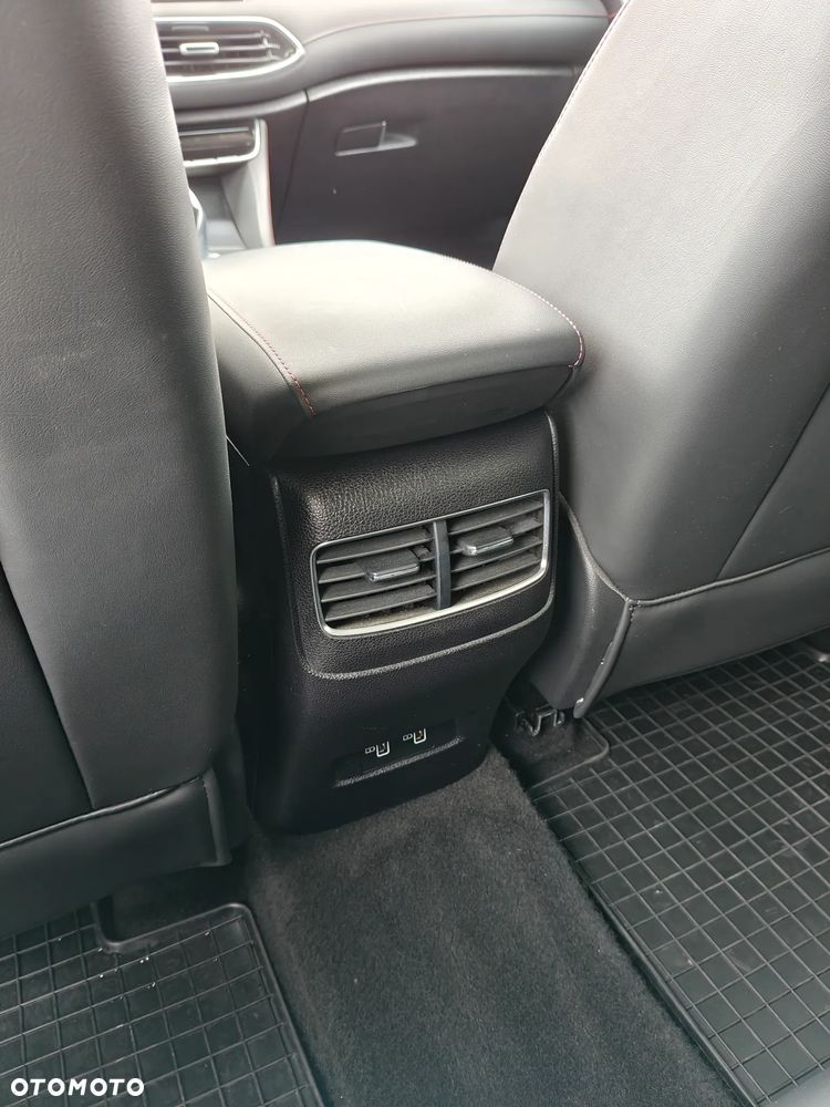 MG HS 1.5 T-GDI Excite DCT - 28