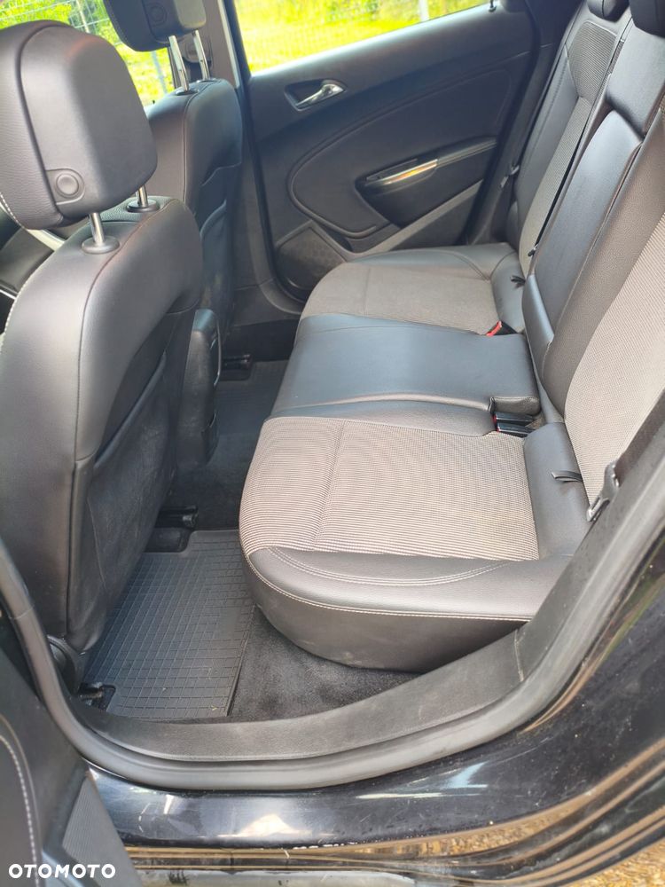 Opel Astra 1.4 T Cosmo - 11