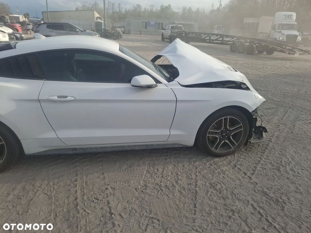 Ford Mustang 2.3 EcoBoost - 6