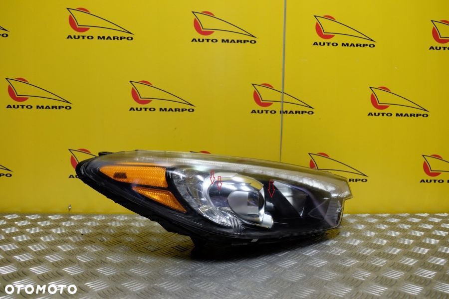 KIA CERATO FORTE 2014- REFLEKTOR LAMPA ZWYKŁA SOCZEWKOWA Z LED PRAWA USA - 3