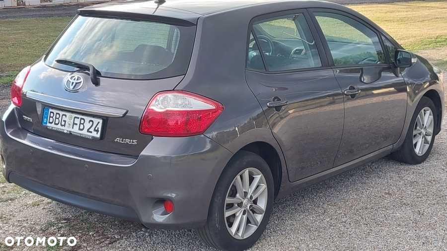 Toyota Auris - 5