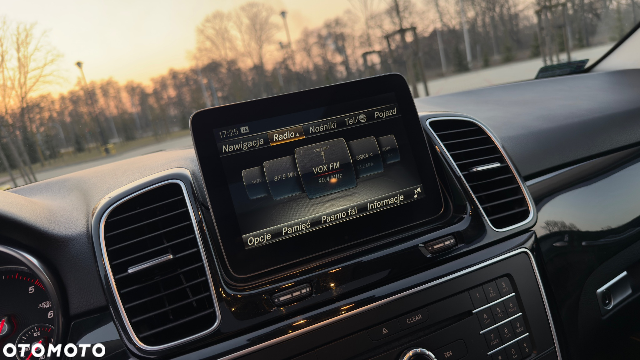 Mercedes-Benz GLE 350 d 4-Matic - 24