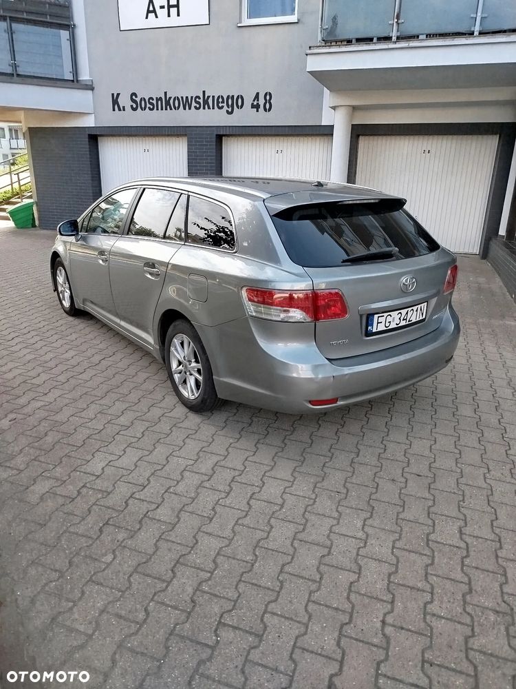 Toyota Avensis 2.0 D-4D Sol plus+NAVI - 6