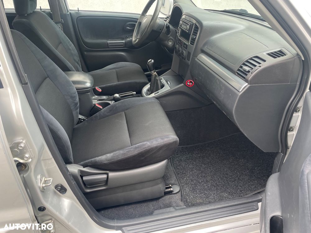 Suzuki Grand Vitara 2.0i - 7
