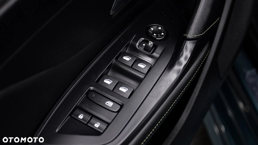 Peugeot 308 1.6 Hybrid PHEV GT EAT8 - 38