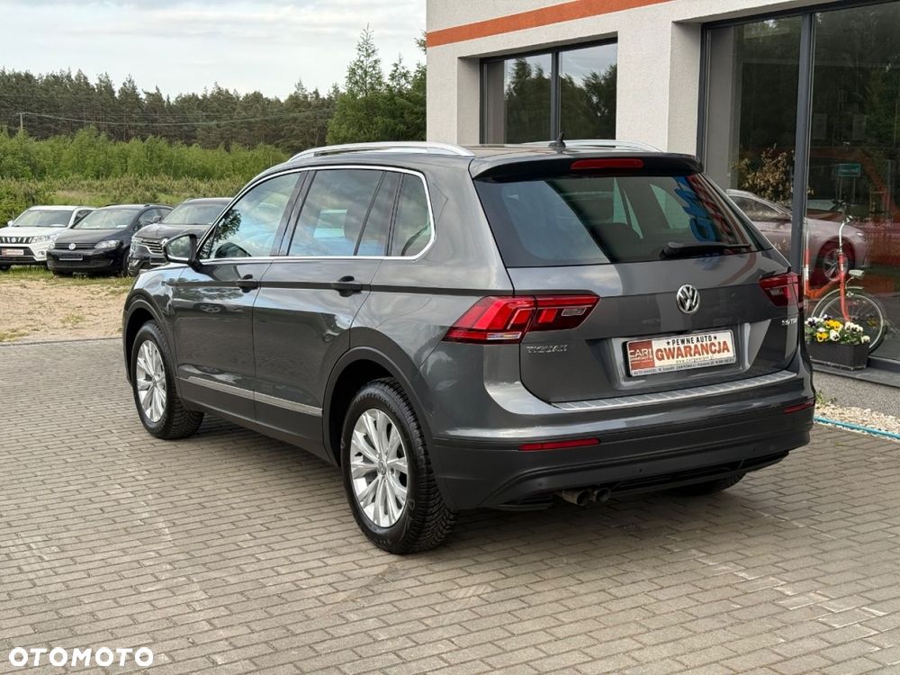 Volkswagen Tiguan - 11