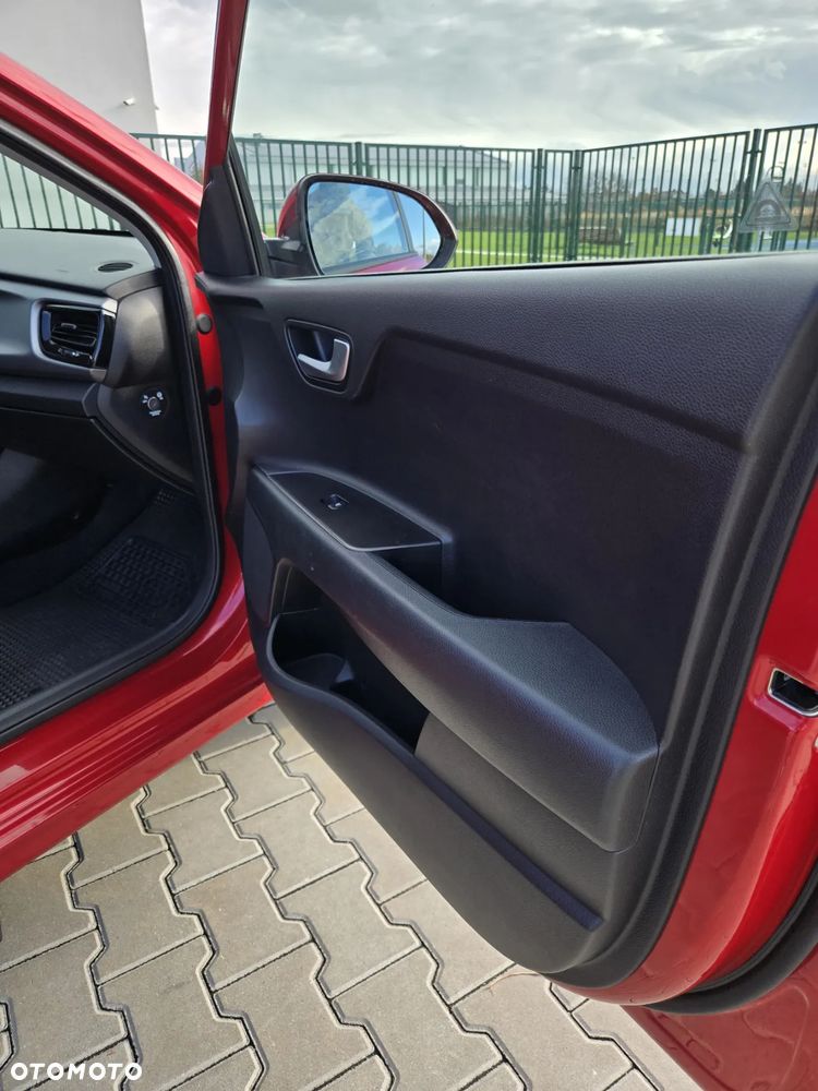 Kia Rio 1.4 L - 30