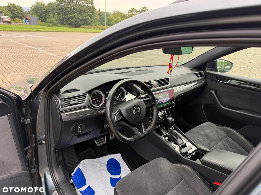 Skoda Superb 2.0 TDI DSG Sportline - 26