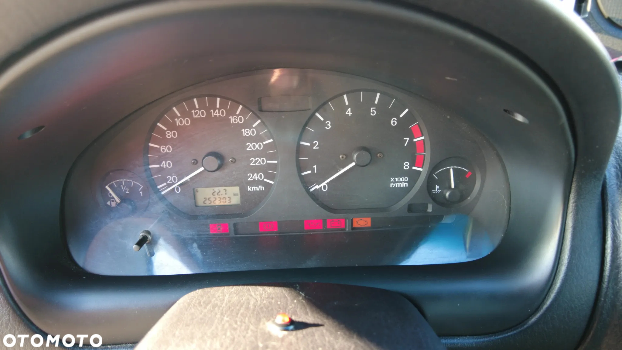 Mitsubishi Carisma 1.6 Comfort - 8