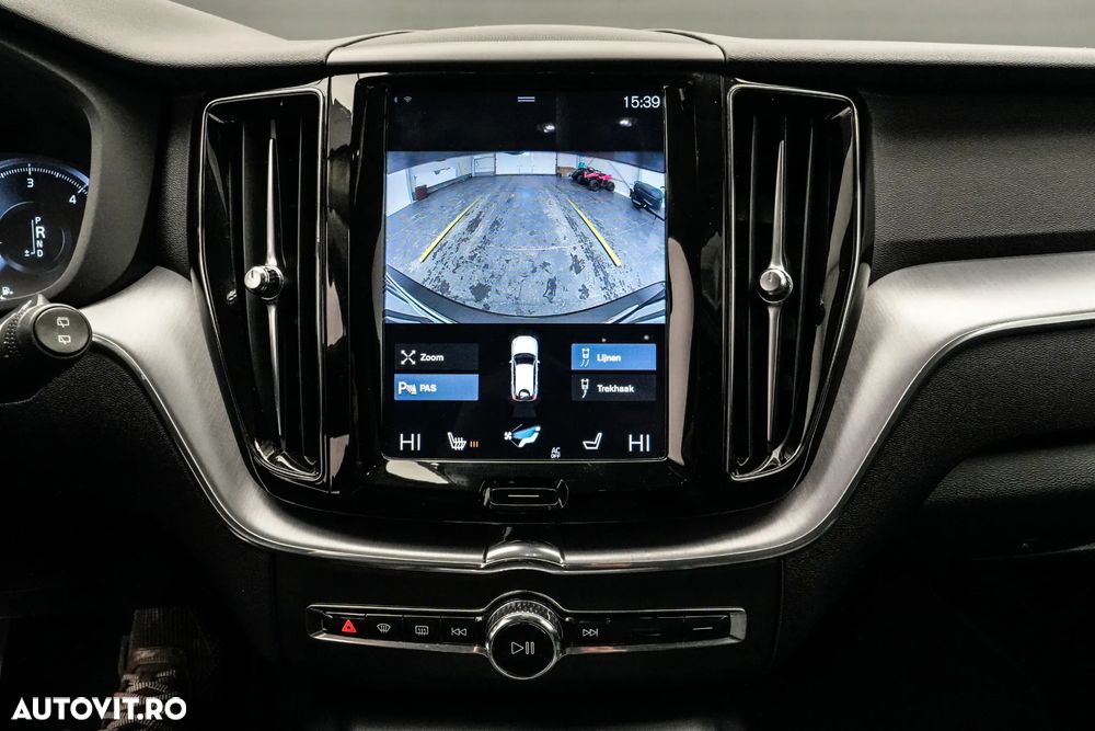 Volvo XC 60 D4 Momentum Pro - 20