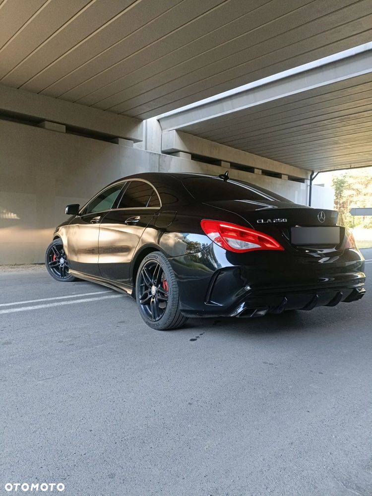 Mercedes-Benz CLA 250 7G-DCT - 8